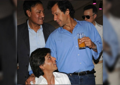when srk had a fan moment with imran khan when srk had a fan moment with imran khan