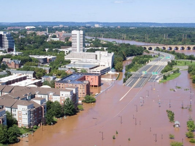 roads are covered in floodwaters caused by the remnants of tropical storm ida which brought drenching rain flash floods and tornadoes to parts of the northeast in new brunswick new jersey u s september 2 2021 photo reuters
