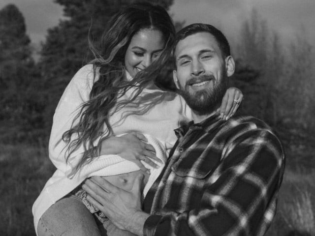vanessa morgan welcomes 2nd baby with boyfriend james karnik vanessa morgan welcomes 2nd baby with boyfriend james karnik