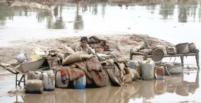 victims suffer from cholera gastroenteritis