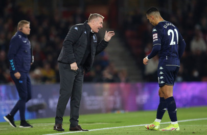 villa slump continues at southampton