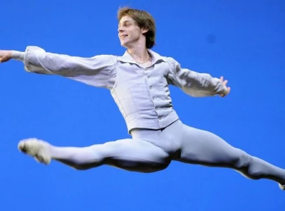renowned ballet star vladimir shklyarov dies after fall from 5th floor balcony in st petersburg renowned ballet star vladimir shklyarov dies after fall from 5th floor balcony in st petersburg