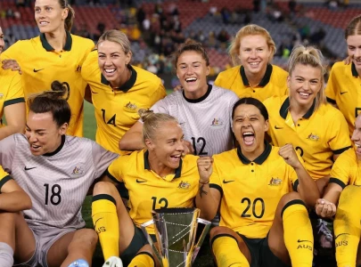 co hosts australia dare to dream