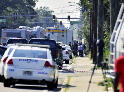 gunman kills three himself in racially motivated shooting in florida