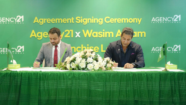 wasim akram ventures into real estate realm wasim akram ventures into real estate realm