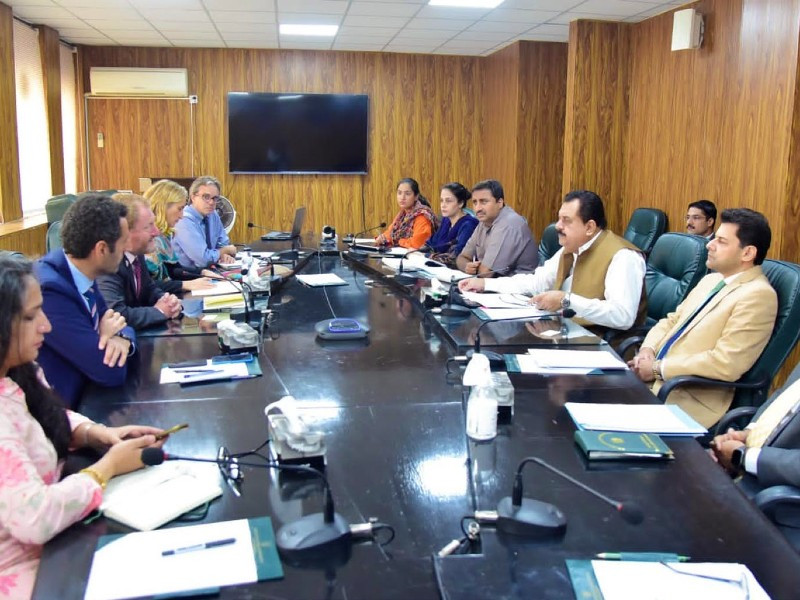 federal minister for national food security and research tariq bashir cheema in a meeting with a delegation of world bank on september 22 2022 photo pid