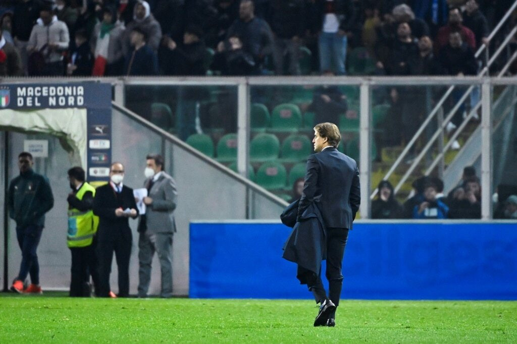 Photo of Mancini eyes exit after Italy disaster