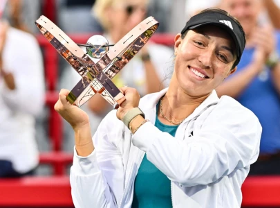 pegula thumps samsonova in montreal final