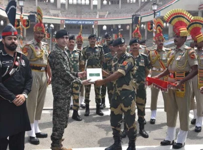 pakistan india border forces exchange sweets