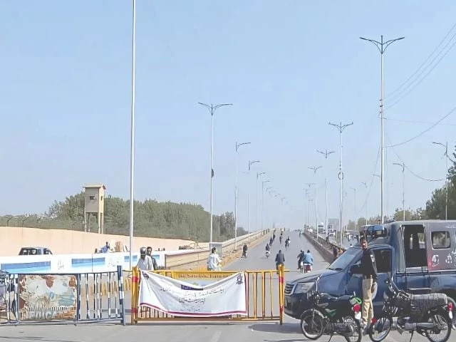 karachi traffic update routes reopened and closed due to mwm protests
