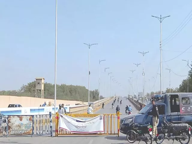 karachi traffic update routes reopened and closed due to mwm protests