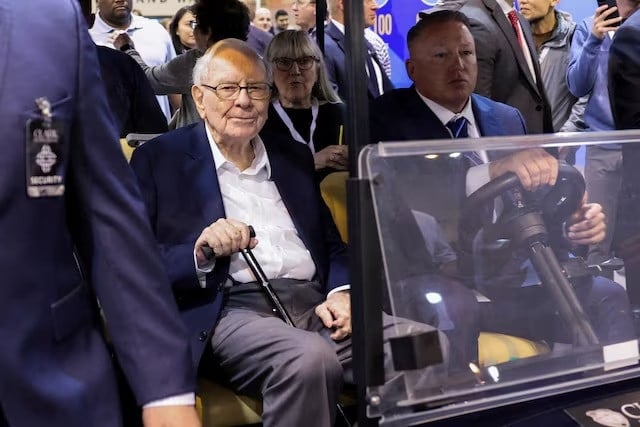 Warren Buffett makes historic $5.3 billion donation in Berkshire shares to charity