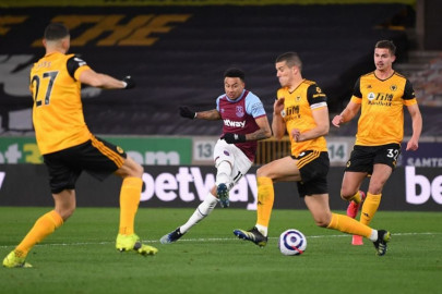 west ham tame wolves to break back into top four