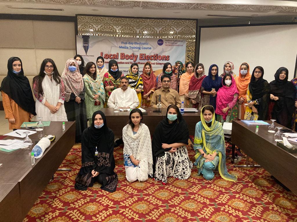 participants of the training session posing for a group photo photo wmc