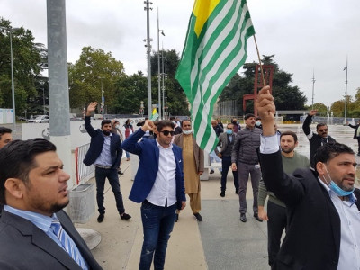 tek kiir workers protest outside unhrc office in geneva