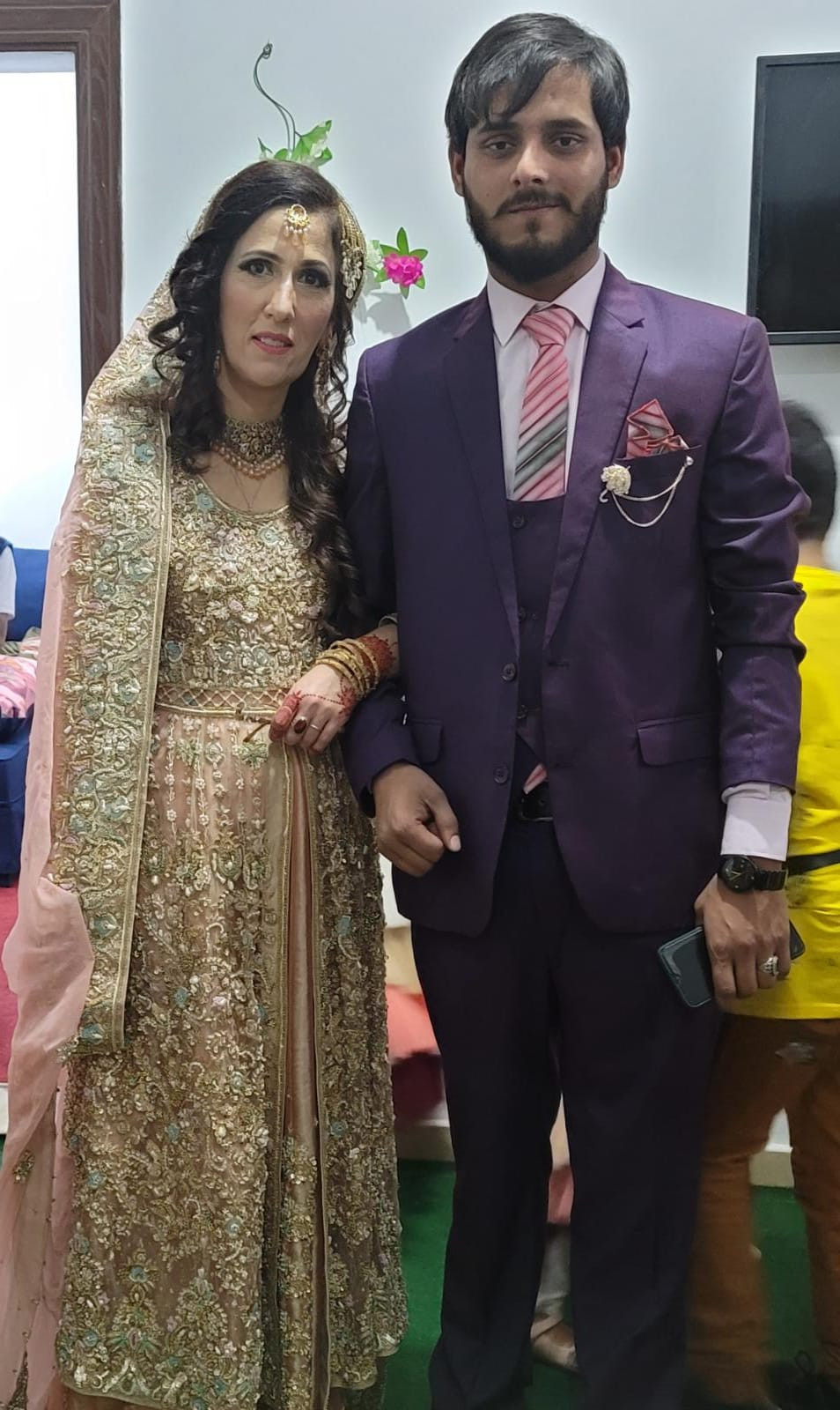 Woman marrying a pakistani No citizenship