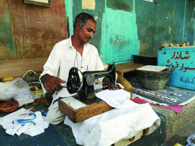 the tailor by the roadside