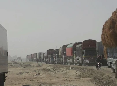 pak afghan border closure hits hard 50 000 traders