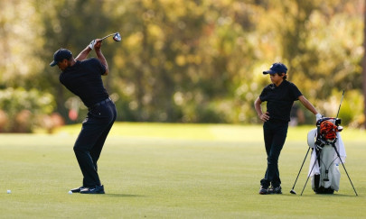 woods warns competitive return long way off woods warns competitive return long way off