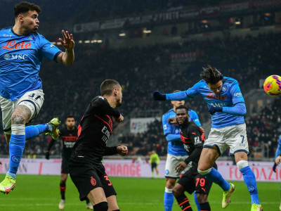 napoli squeeze past milan to reignite title push