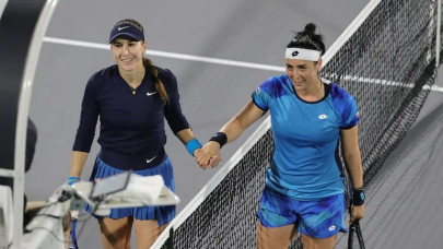bencic jabeur positive for covid 19 after abu dhabi bencic jabeur positive for covid 19 after abu dhabi