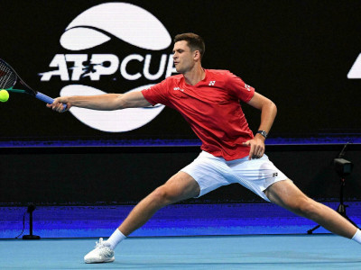 hurkacz powers poland into atp cup semis hurkacz powers poland into atp cup semis