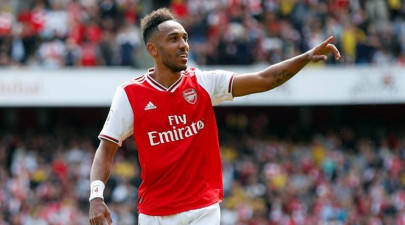 arsenal free aubameyang to join barcelona