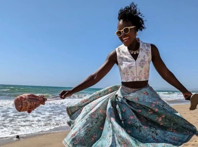 lupita nyong o twirls on a karachi beach for her birthday