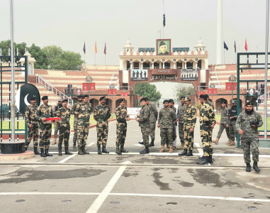 pakistani indian border forces exchange sweets on eid pakistani indian border forces exchange sweets on eid