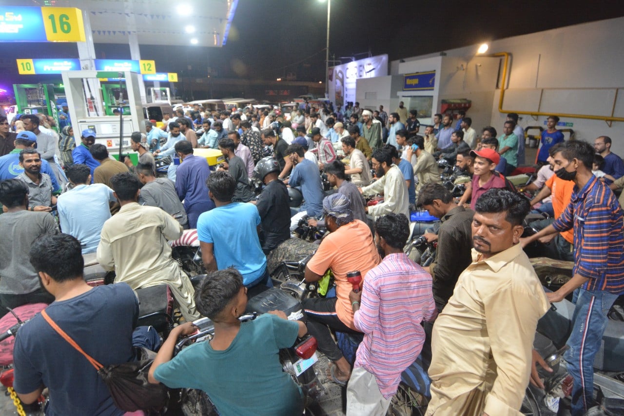 Netizens outrage over yet another petrol price hike - Vimarsana News
