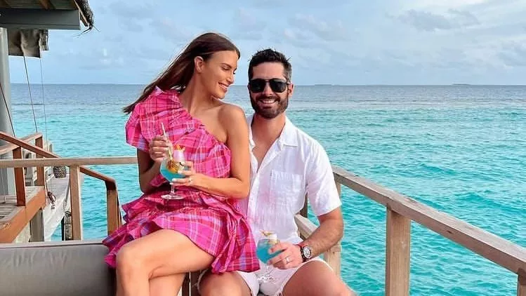 erin holland husband finally go on honeymoon after staying mostly apart for two years due to covid erin holland husband finally go on honeymoon after staying mostly apart for two years due to covid