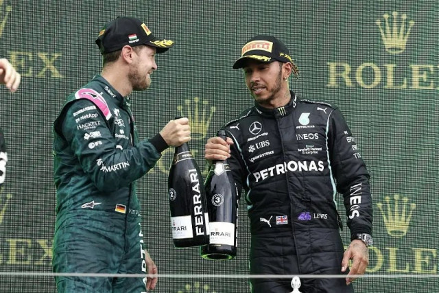 hamilton leads tributes to retiring vettel