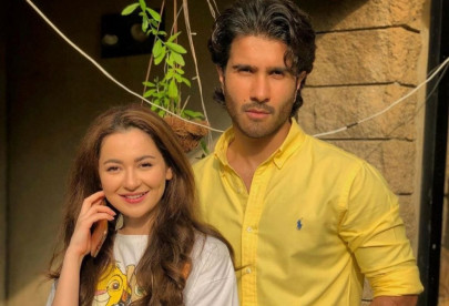 feroze is a sweetheart hania aamir sings praises for ishqiya co star feroze is a sweetheart hania aamir sings praises for ishqiya co star