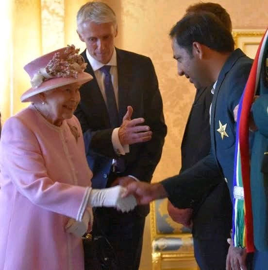 did queen visit pakistan