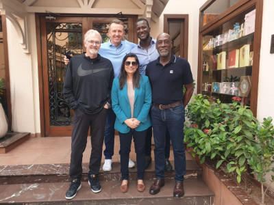 twitter comes to sana mir s defence after she was trolled for sharing pictures with male cricketers twitter comes to sana mir s defence after she was trolled for sharing pictures with male cricketers