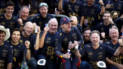 horner salutes mateschitz after red bull triumph horner salutes mateschitz after red bull triumph