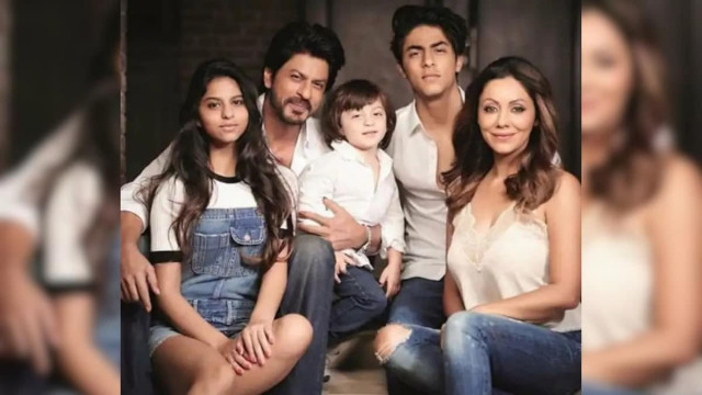 shah rukh khan thinks a reality tv show on his family could be called khandaan shah rukh khan thinks a reality tv show on his family could be called khandaan