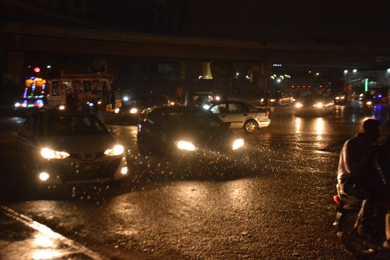 کراچی کے مضافات میں آج مزید بارش کا امکان  ایکسپریس ٹریبیون