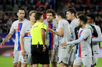 pique sent off in final barcelona match pique sent off in final barcelona match