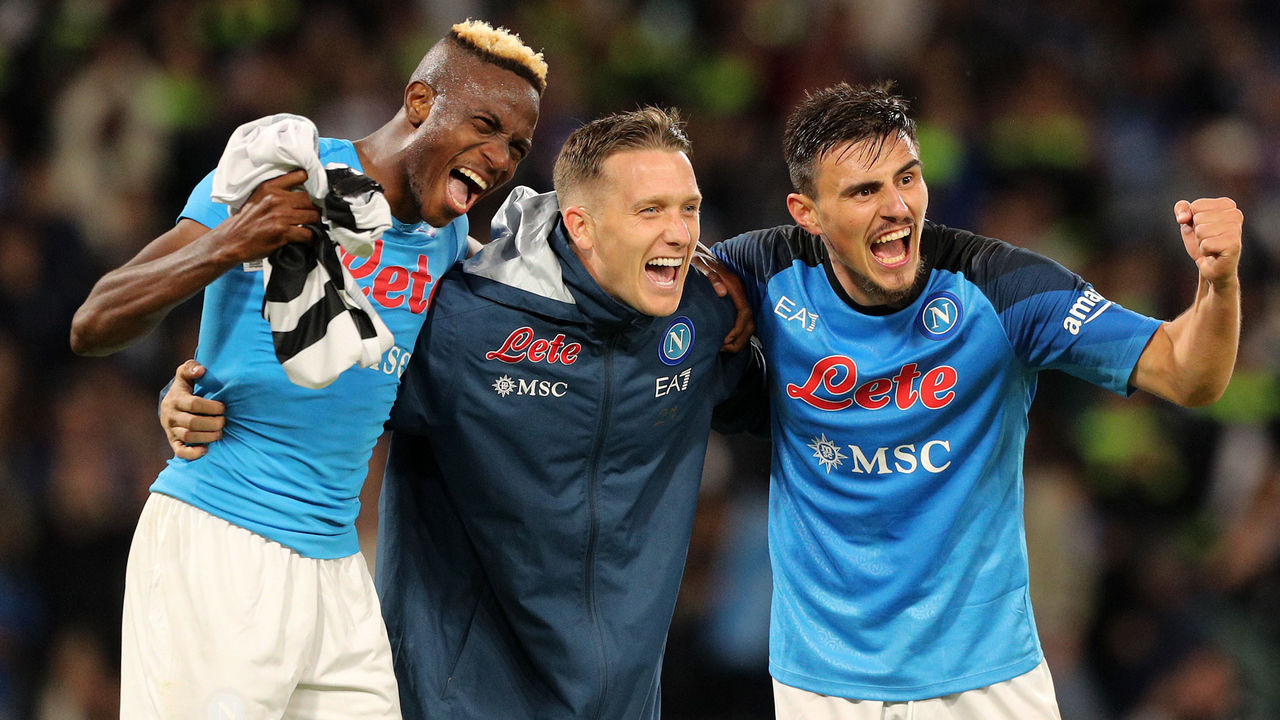 Photo of Napoli survive Udinese scare