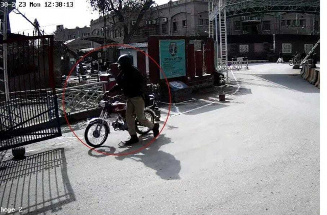 peshawar mosque bomber captured on cctv peshawar mosque bomber captured on cctv