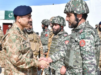army chief interacts with troops in visit to south waziristan forward posts army chief interacts with troops in visit to south waziristan forward posts