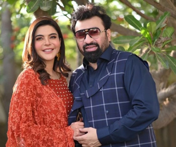i want her to wear a burqa yasir nawaz says wife nida yasir would look better covered i want her to wear a burqa yasir nawaz says wife nida yasir would look better covered