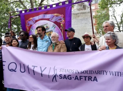 simon pegg and brian cox support hollywood strike at london rally