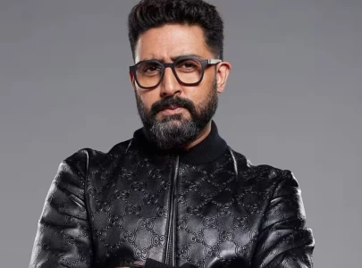 when abhishek bachchan was slapped by a fan because she didn t like his acting when abhishek bachchan was slapped by a fan because she didn t like his acting