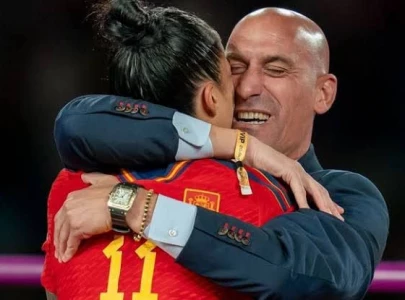 spanish football boss apologises for kissing world cup star spanish football boss apologises for kissing world cup star
