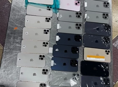 bid to smuggle iphones foiled at karachi airport bid to smuggle iphones foiled at karachi airport