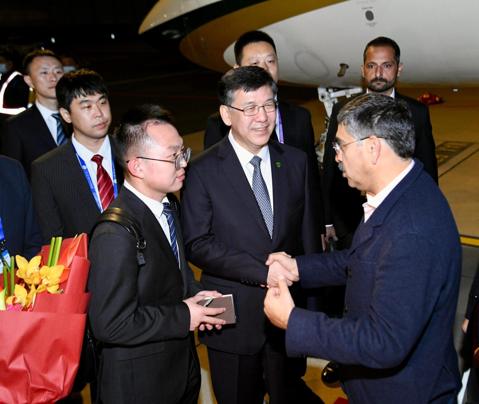 chinese minister of science and technology wang zhigang receiving caretaker prime minister anwaarul haq kakar upon his arrival in beijing on october 16 2023 photo pid