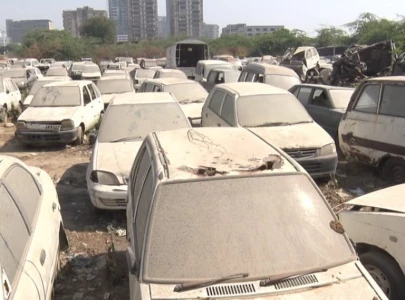 park becomes dump of govt cars park becomes dump of govt cars