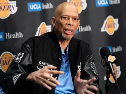 nba legend abdul jabbar hospitalized